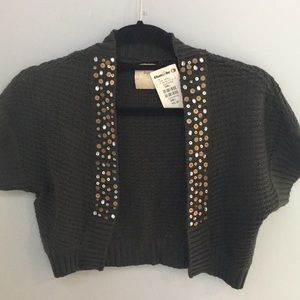 NWT Daytrip shrug